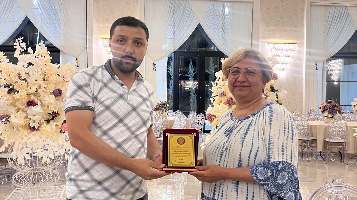 OKUL MÜDÜRÜMÜZ GÜLDANE ALBAYRAK ' A VEDA YEMEĞİ